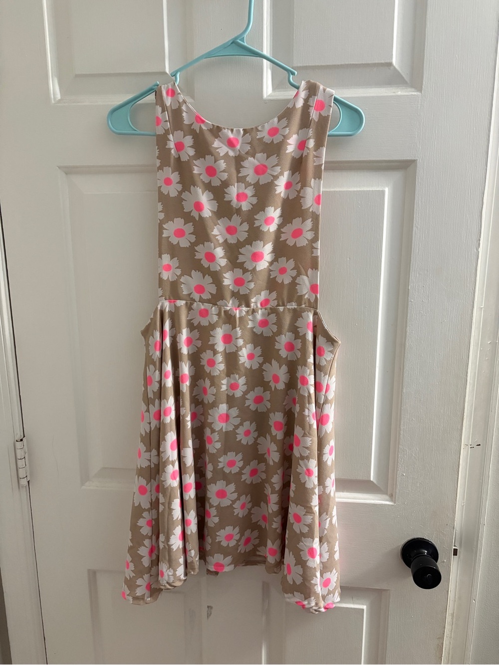 Kling Beige Daisy Print Dress with Pink Centers
